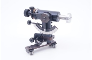 Carrello con sistema di regolazione a cremagliera 45°