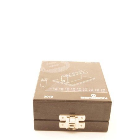 Utensile per stringere sfere e corone