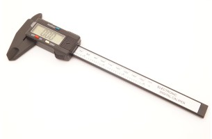 Calibro digitale in carbon fibra