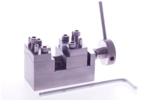 Utensile per aprire le maglie dei bracciali tipo oyster