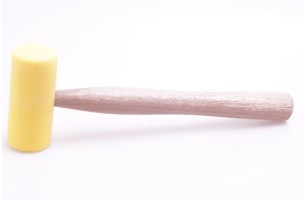 Mazzuola sintetica con manico in legno